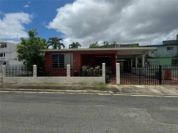 14 Cll Adelina Valley, Juncos, PR 00777