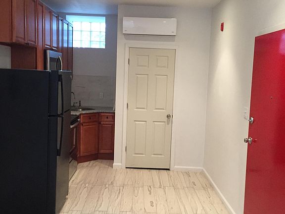 2nd image of 1843 N 22nd St #2