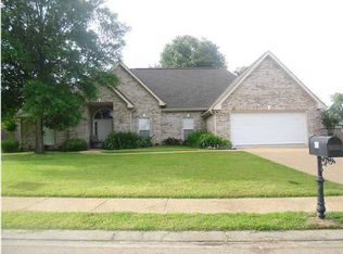 431 Huntington Dr, Jackson, MS 39272