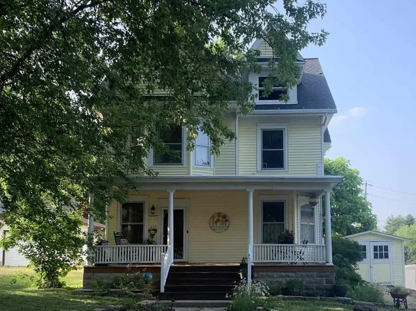 219 Washington Street, Mineral Point, WI 53565