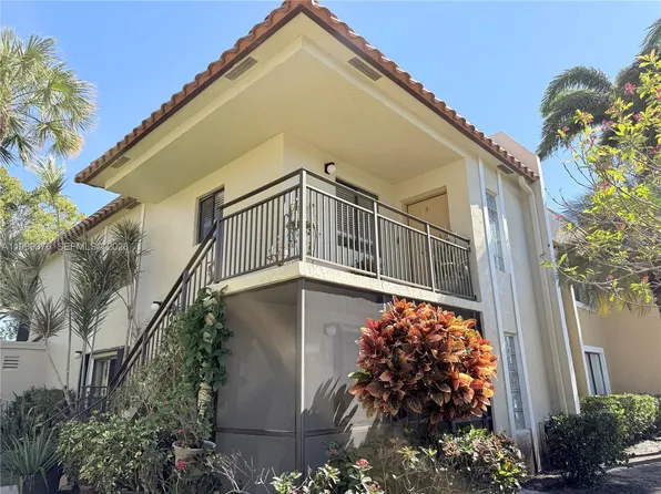 432 Lakeview Dr APT 201, Fort Lauderdale, FL 33326