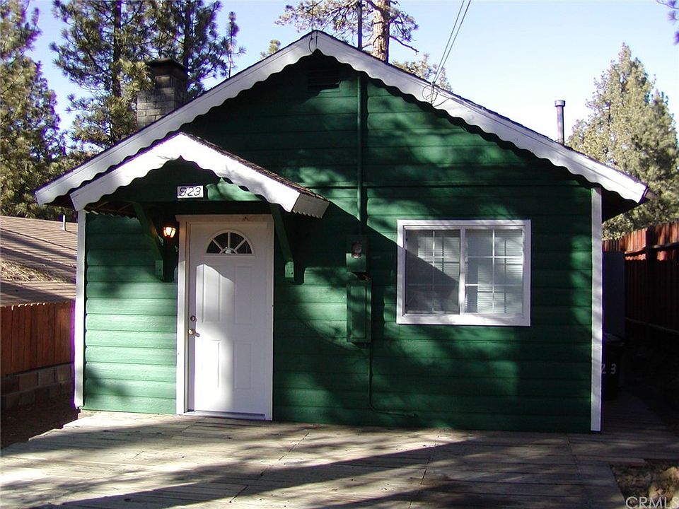 1st image of 923 W Sherwood Blvd