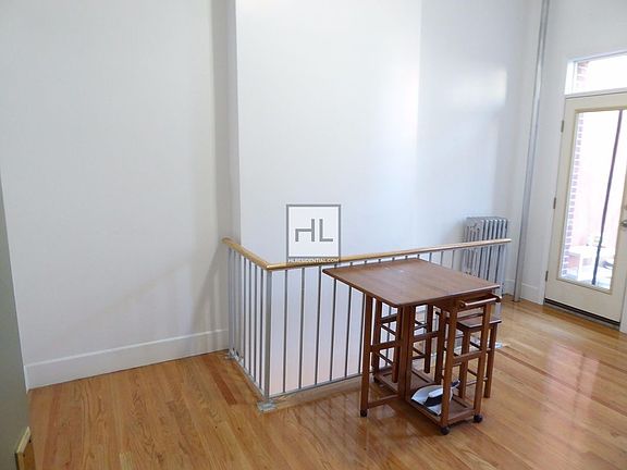 4th image of 564 Vanderbilt Ave APT 1L