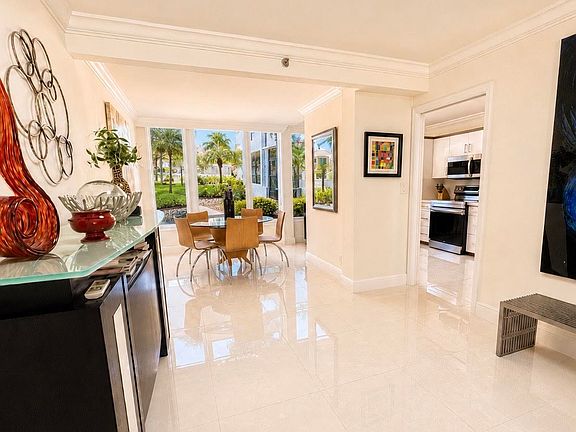5th image of 7170 PROMENADE Drive #101