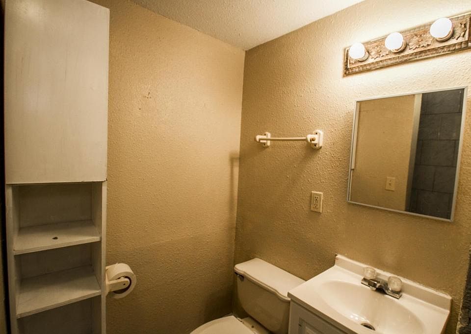 1st image of 226 Belmont #C
