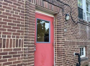 2711 Q St SE #201, Washington, DC 20020