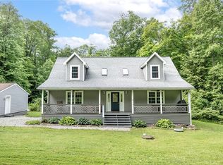 40 Walter Rd, Grove City, PA 16127