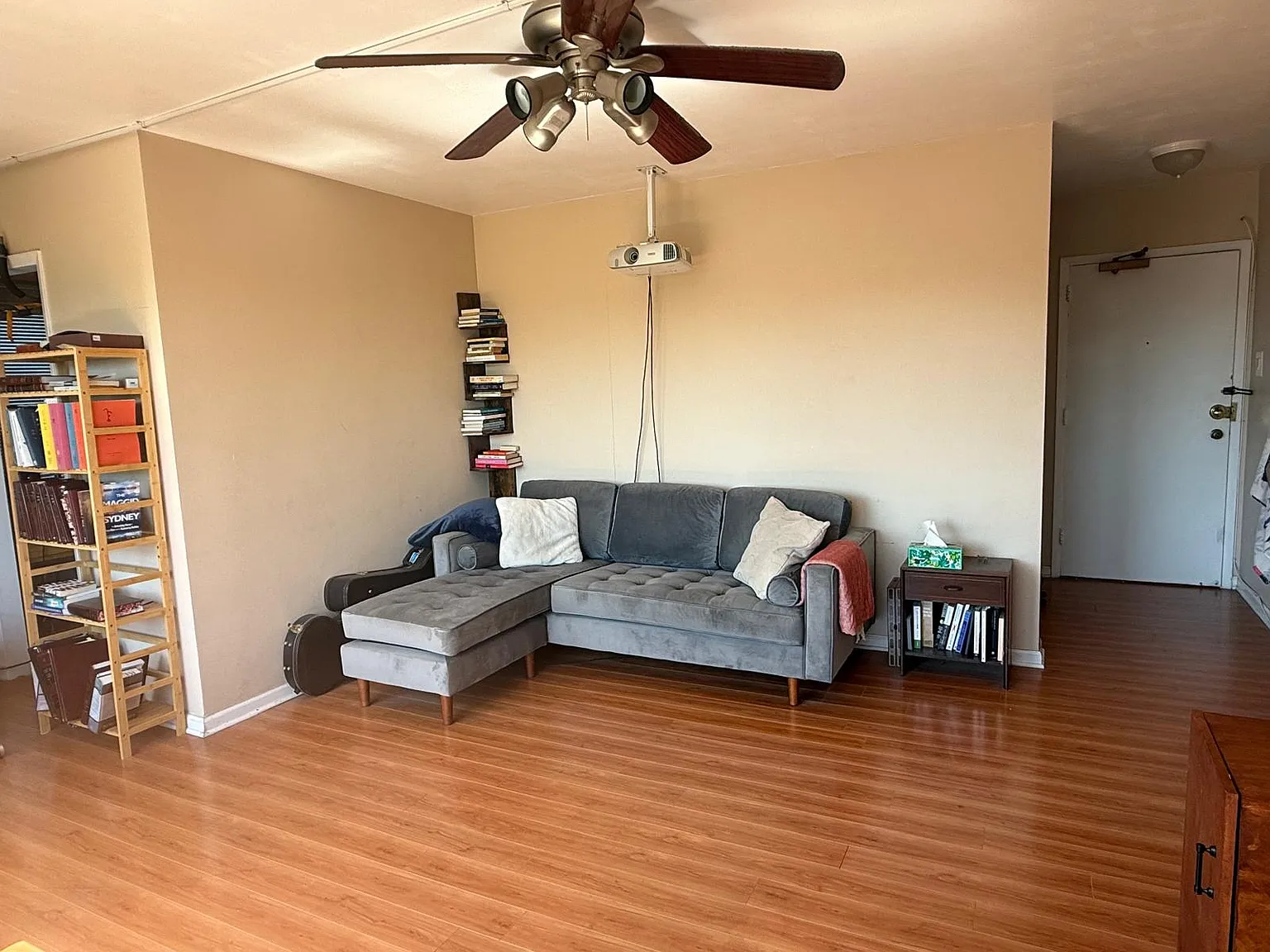 Studio, 500 sqft, $1,550 — Photo 2