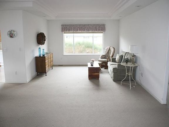 5th image of 1789 Mahogany Cir