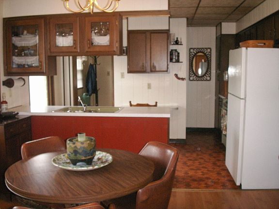 1stFl,view from Front Room into DinningRoom/Kit