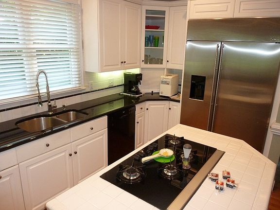 Chef's Kitchen, gas burners