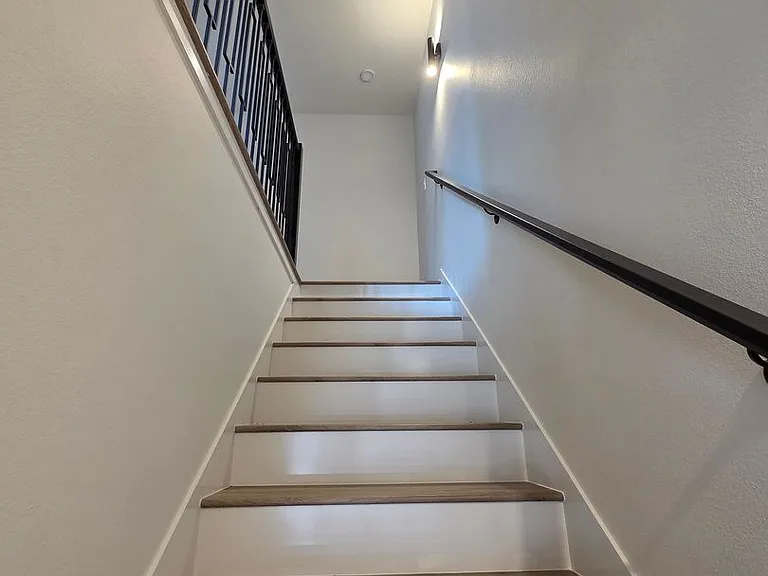 1116 Emilia Ave — Photo 9