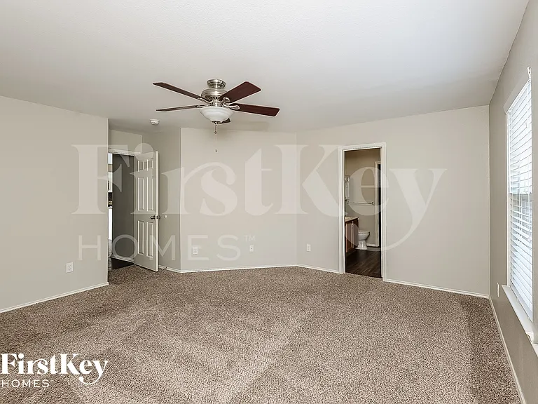 4516 Mountain Oak St — Photo 8