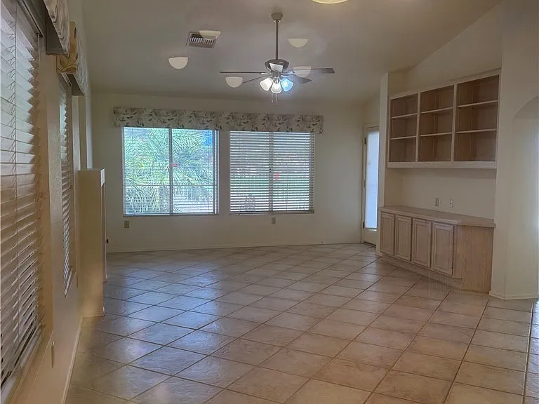 8900 Kingsmill Dr — Photo 25