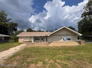 15044 Dedeaux Rd, Gulfport, MS 39503