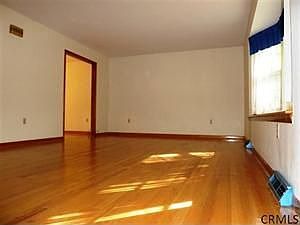 2nd image of 30 Denkers Dr