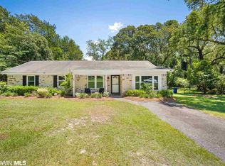 1030 Dogwood Ave E, Daphne, AL 36526