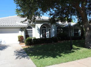1640 Canterbury Dr, Indialantic, FL 32903