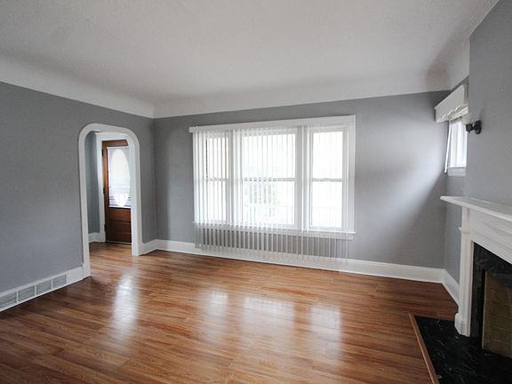 5th image of 11903 Browning Ave