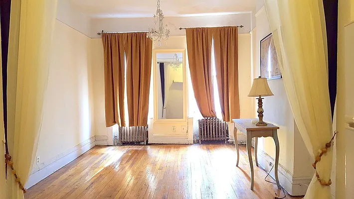 Rented by Manhattan Spaces | media 11