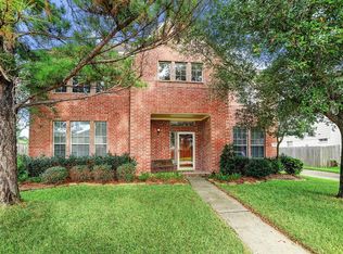 9518 Secret Canyon Dr, Houston, TX 77095
