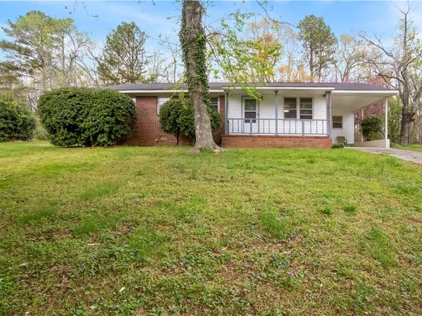 5867 Lake Acworth Dr NW, Acworth, GA 30101