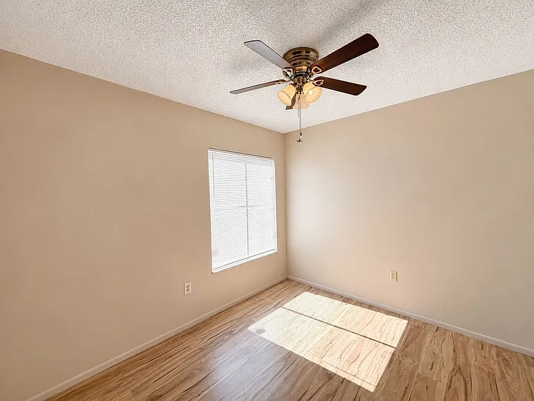 2910 Western Willow Ter — Photo 10