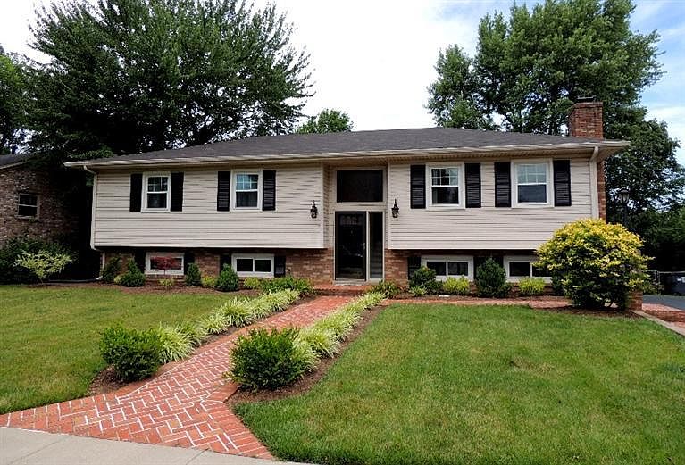 1st image of 3465 Aldershot Dr