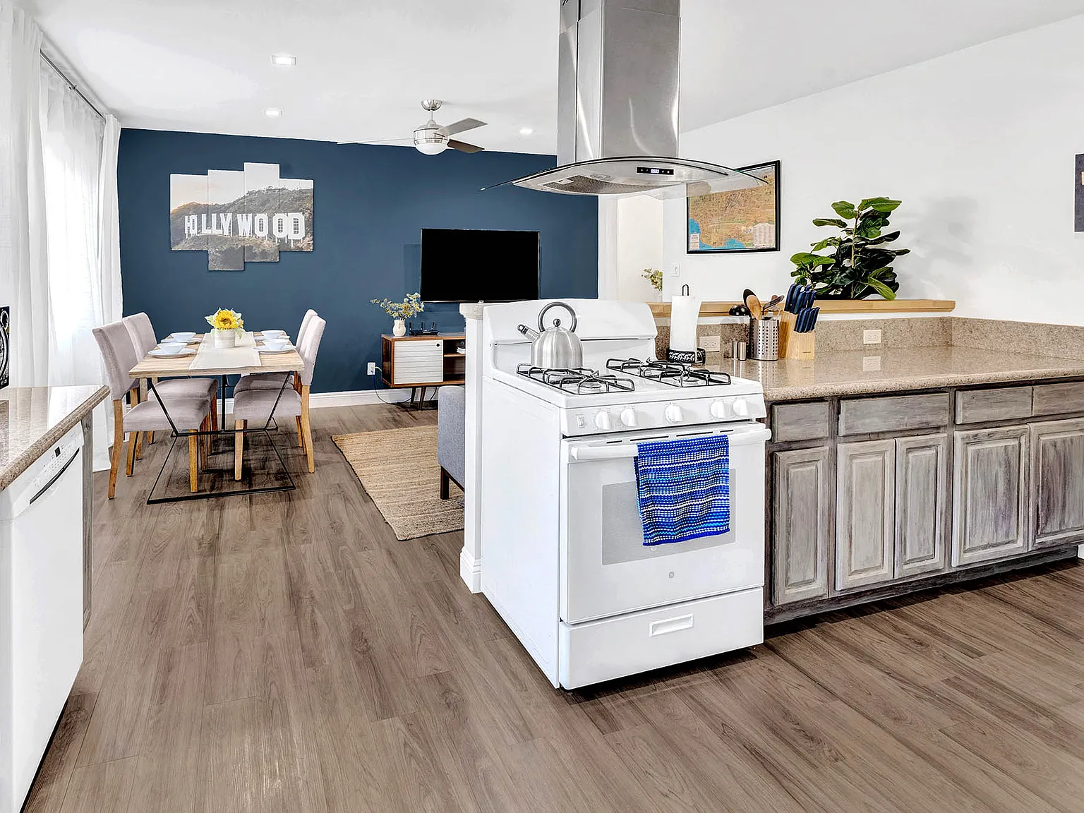 2 bed, $4,250 — Photo 2