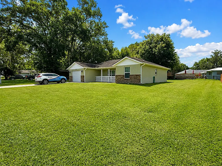 5300 SE 115th Pl — Photo 3