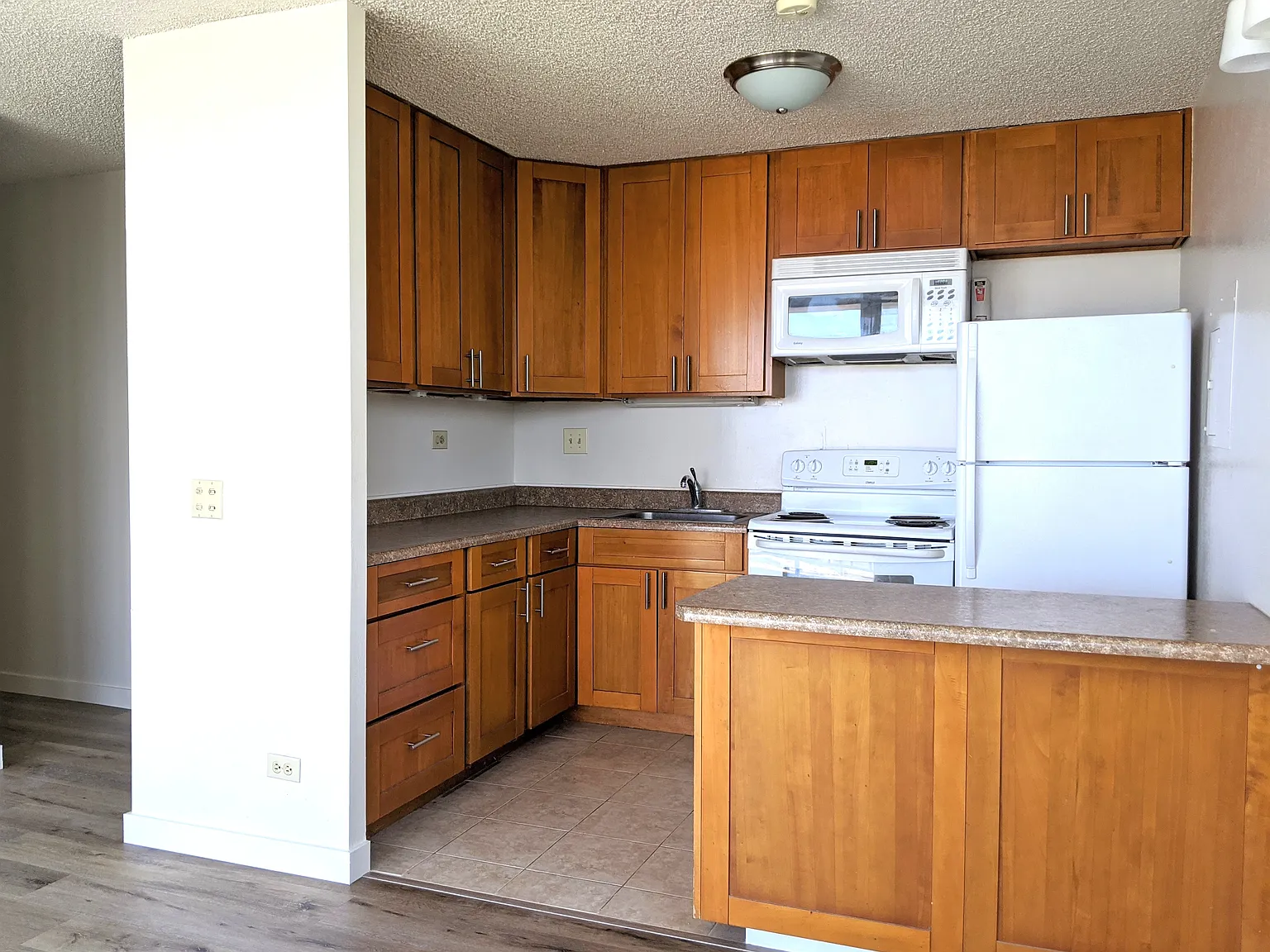 2 bed, 740 sqft, $2,650 — Photo 2