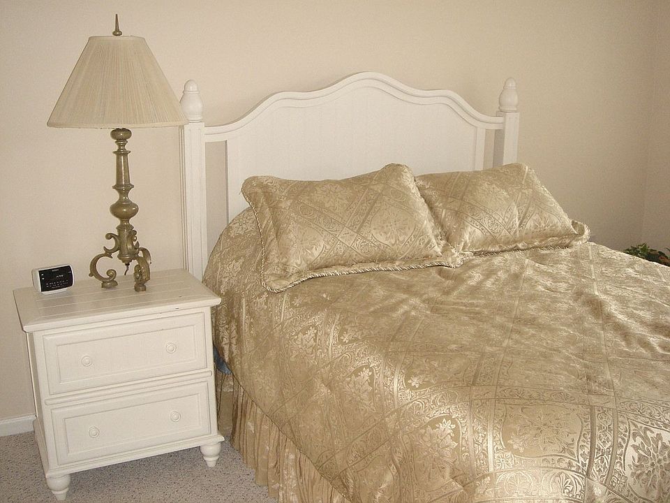 2nd image of 284 Village Blvd APT 9106