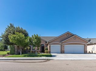 6583 E El Monte Way, Fresno, CA