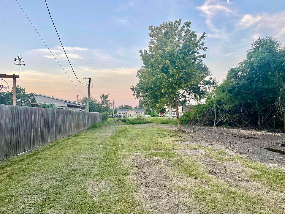 1st image of 408 Maplewood Dr