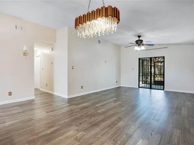 4805 Kingston Cir — Photo 5