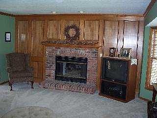 2nd image of 8012 Ivywood Ln