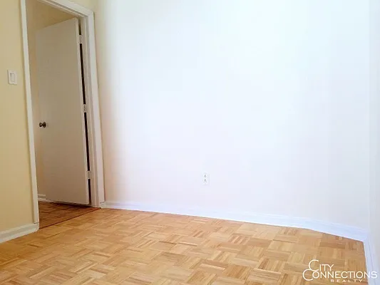 Rented by City Connections Realty | media 16