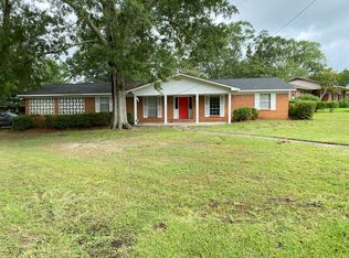 213 Donwood Pl, Hattiesburg, MS 39401