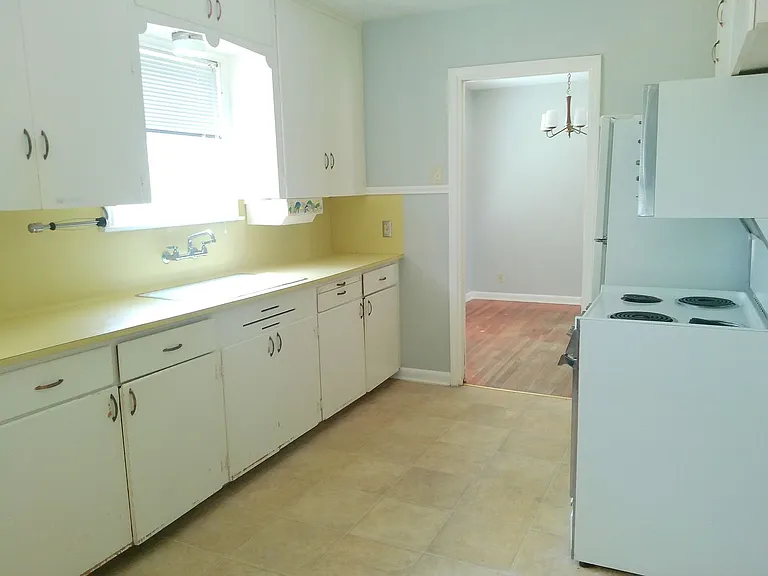 4526 Franklin Dr — Photo 4