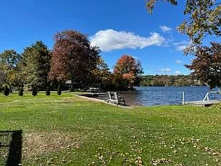 3 bed, 1140 sqft, $2,395 — Photo 4