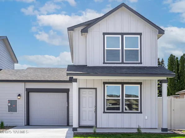 4702 W Oak Ave, Yakima, WA 98903