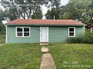426 SE 35th Ter, Topeka, KS 66605