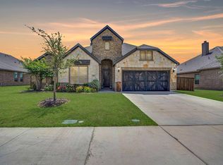 802 Summer Grove Dr, Midlothian, TX 76065