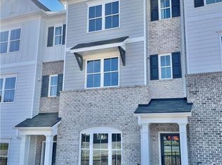 3328 Cranston Ln, Kennesaw, GA 30144