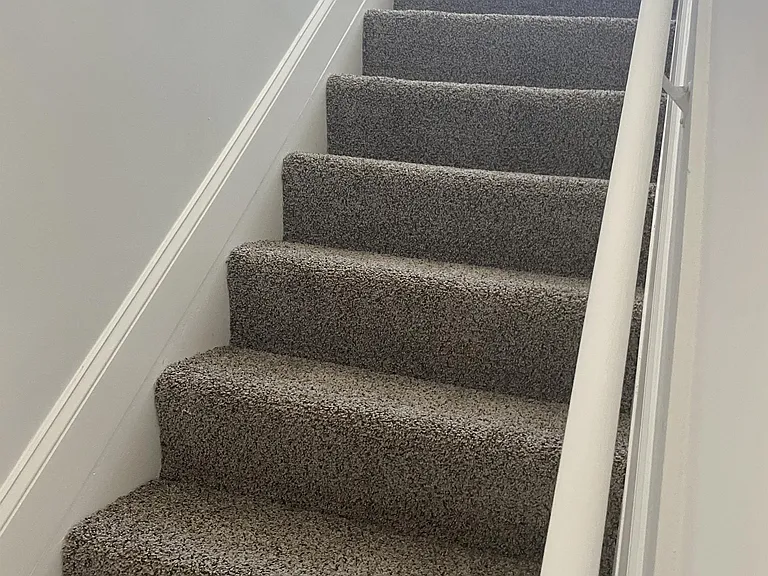400 Maple Ln — Photo 3