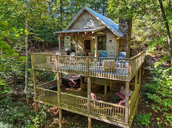 85 Lois Ln, Blairsville, GA 30512