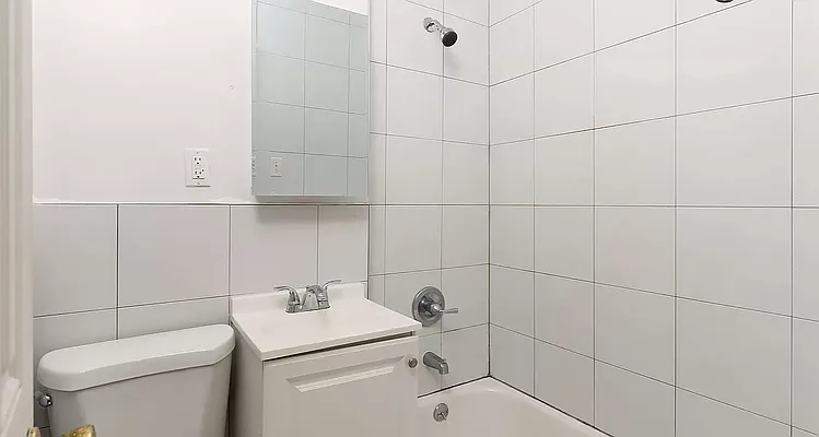 Rented by Living New York | media 11