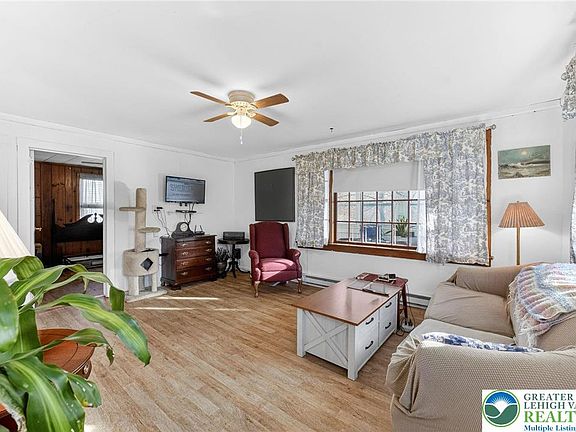 4th image of 618 McCabe Ln