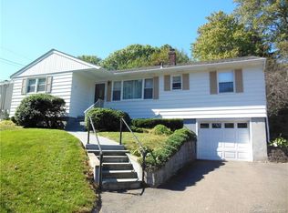 39 Jepson Ln, Meriden, CT 06451
