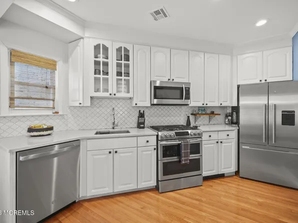 88 Tower Hill Drive, Red Bank, NJ 07701